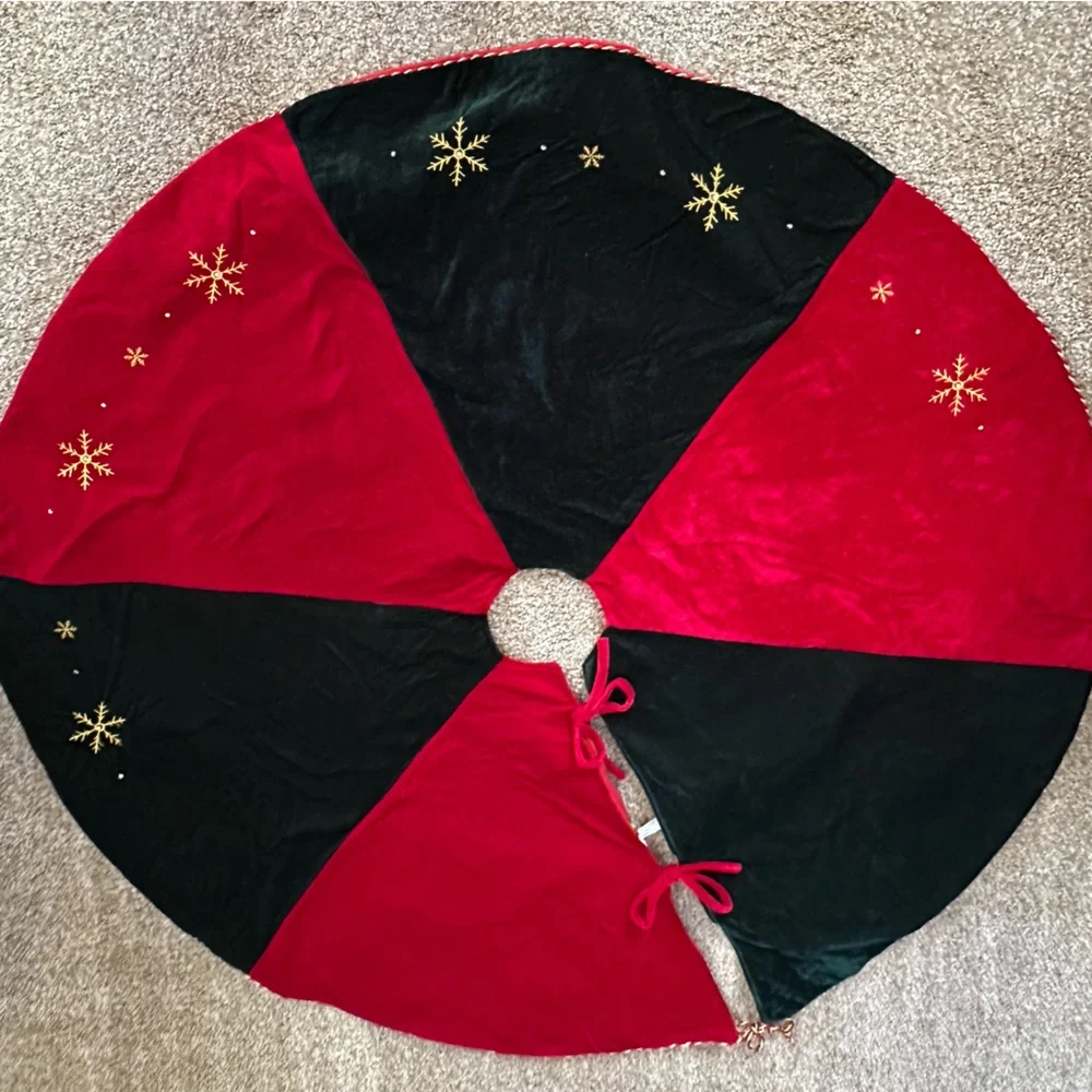 🎄VTG Red, Green & Gold Snowflake Design Round Christmas Tree Skirt 50" - Picture 11 of 12